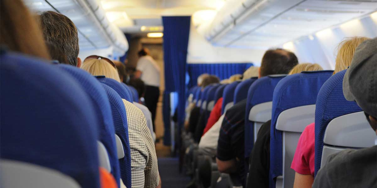 How to Deal with Breastmilk While Traveling